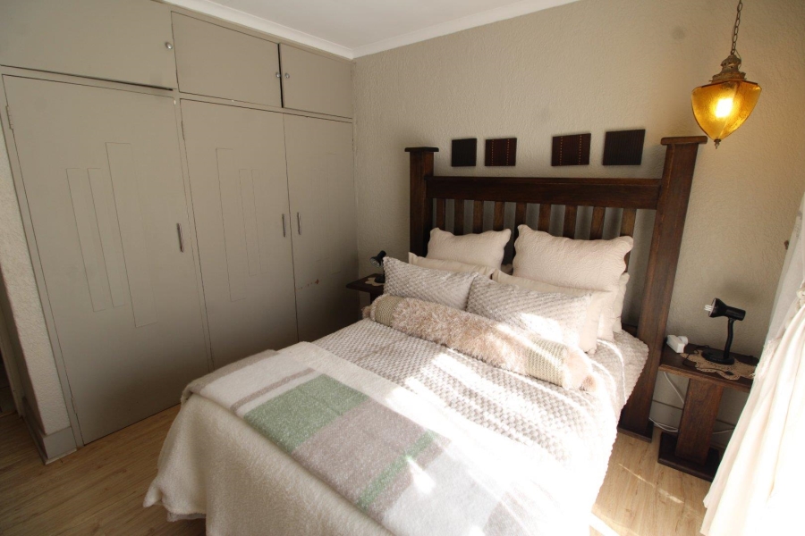 6 Bedroom Property for Sale in Doringkruin North West